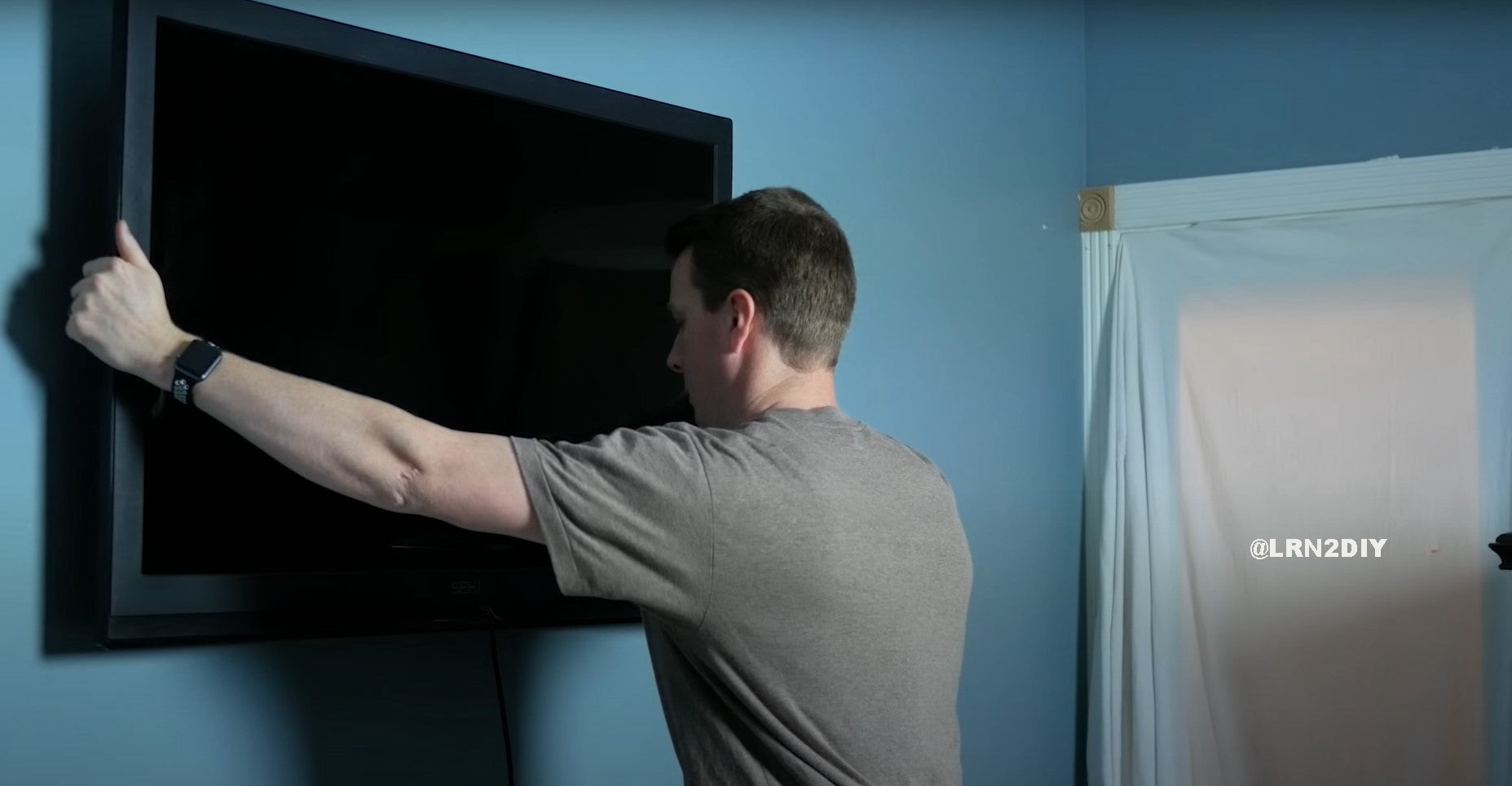 Is it safe to hang things on drywall?