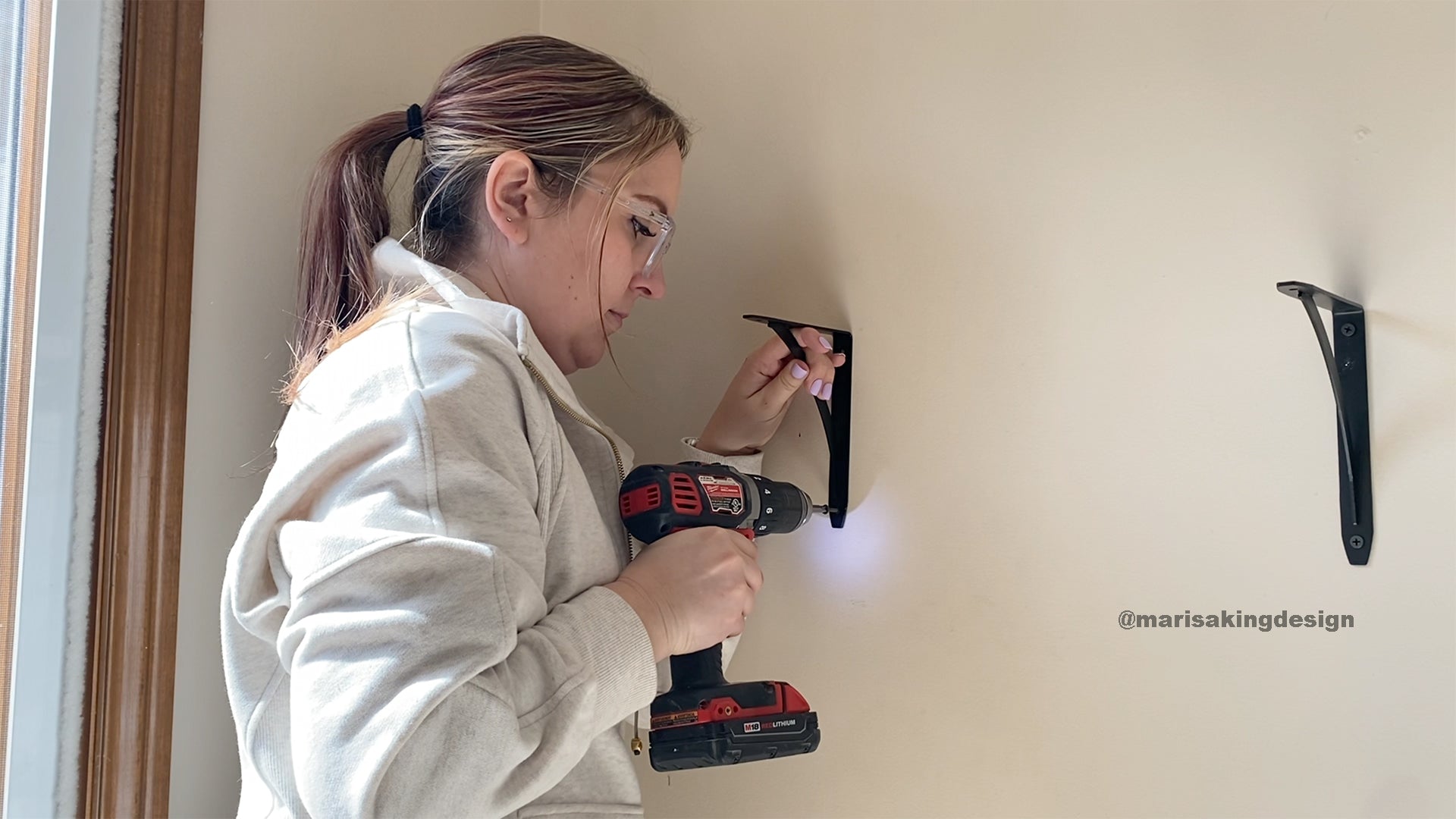 Why can't you screw into drywall?